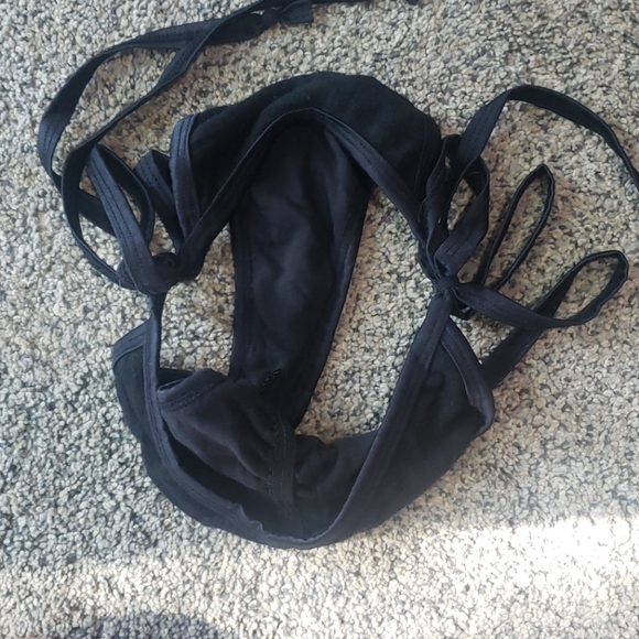 One of a kind scrunch butt triangle bikini - Picture 6 of 7